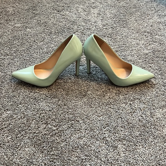 Size 7 Pastel Heels - Picture 4 of 4